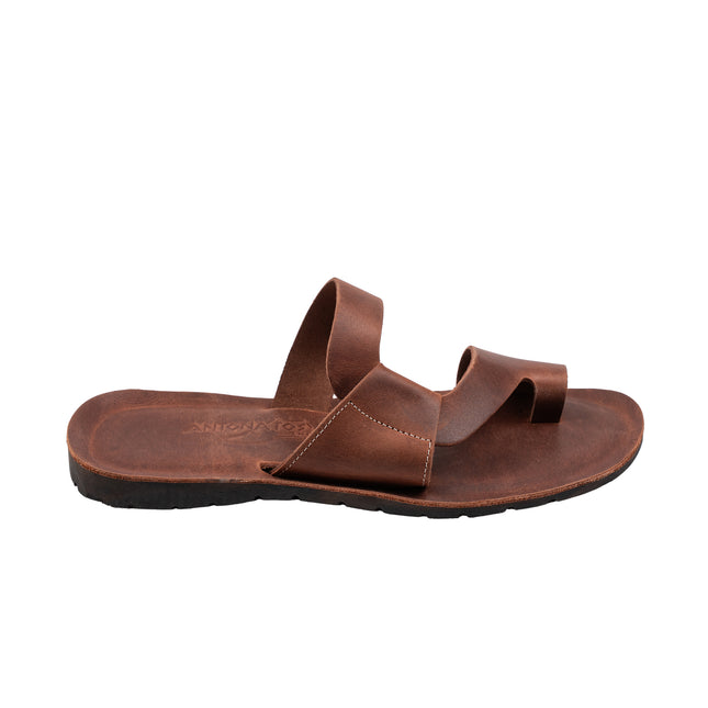 Akakios Chestnut